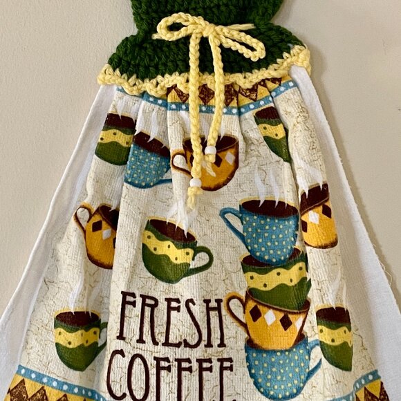 Crochet dress shape dish towel set, Handmade houswarming gift - Picture 6 of 13